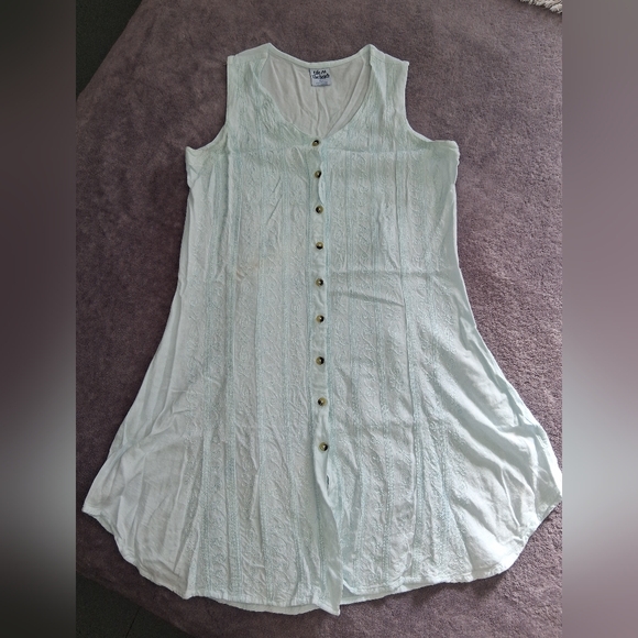 Vintage Boho Embroidered 100% Rayon Mini Dress With Button Front And Tie Back - Picture 5 of 10